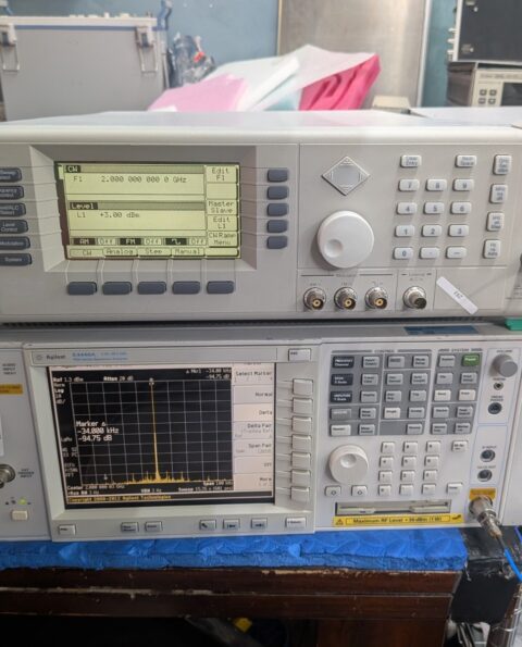 Anritsu 69169A 10Mhz-40GHz Signal Generator w/Opt 2b,11,16 Low Noise! Cal'd!