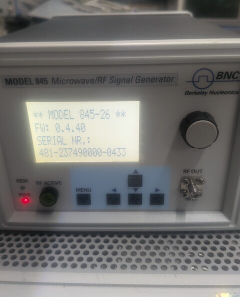 BNC Berkeley Nucleonics Signal Generator 845 Mini Handheld Cald! 30 Ghz  5 Hrs!!