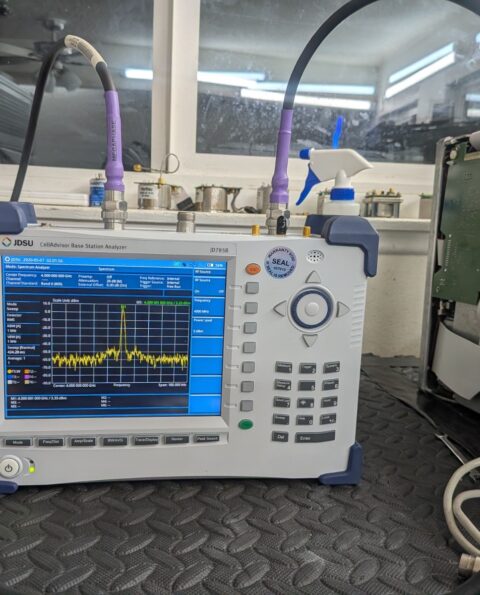 Jdsu Viavi Jd785B 8 GHz Handheld Spectrum Analyzer/Vna/Signal Generator Cald